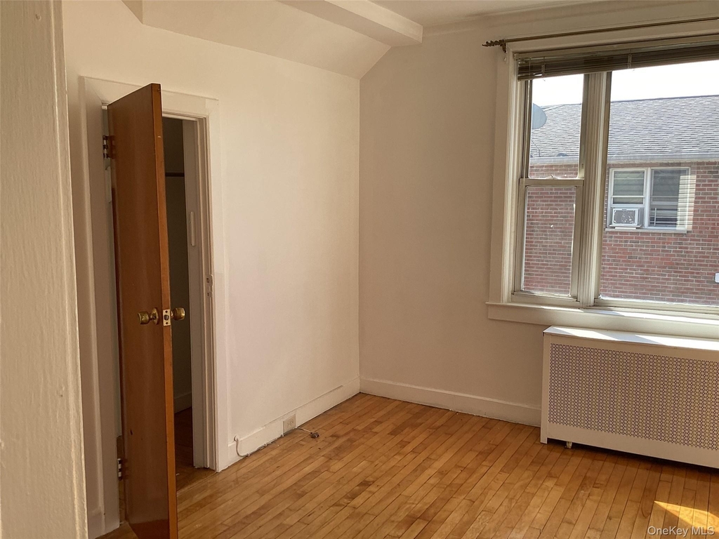 6125 185th Street - Photo 3