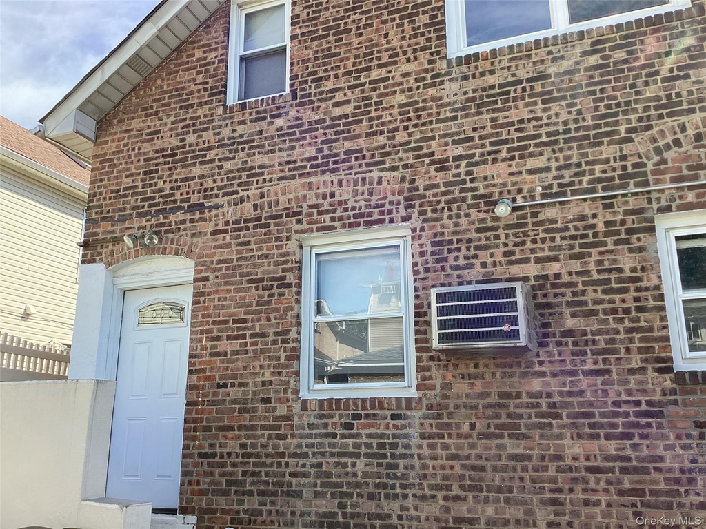 6125 185th Street - Photo 0