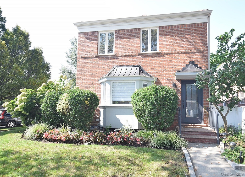 7376 197th Street - Photo 0