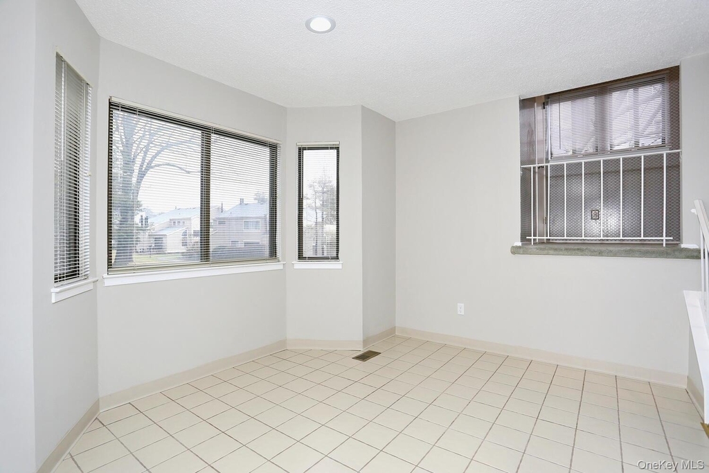 161 Treetop Circle - Photo 15
