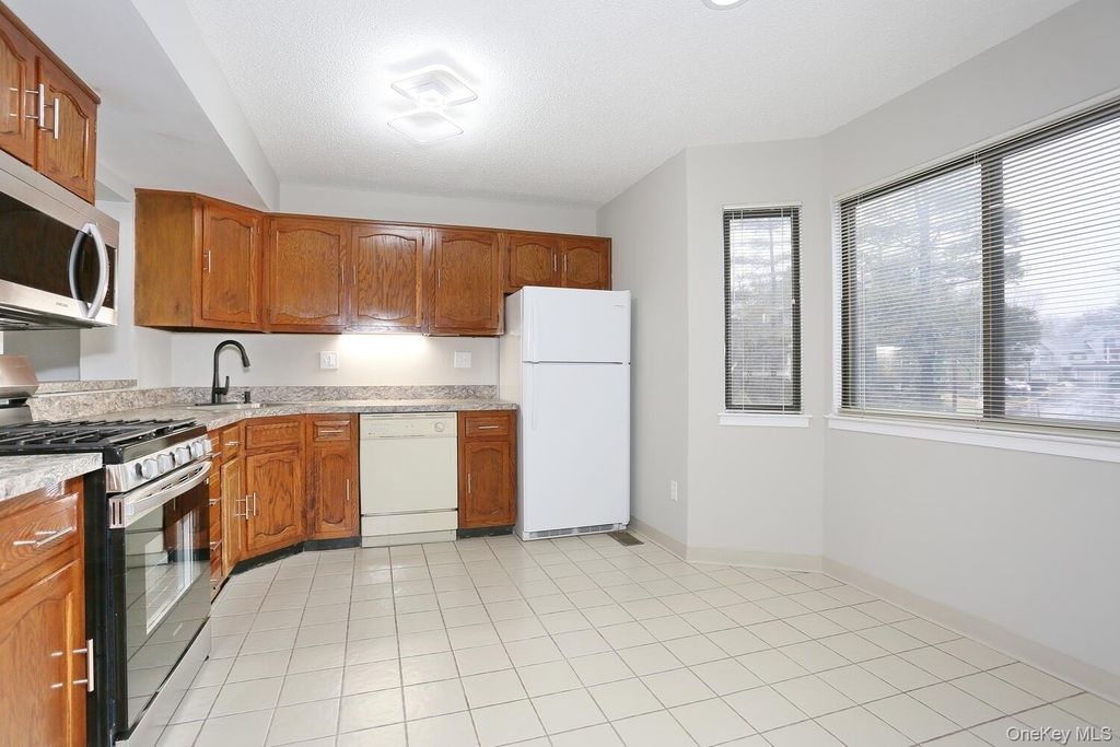 161 Treetop Circle - Photo 12