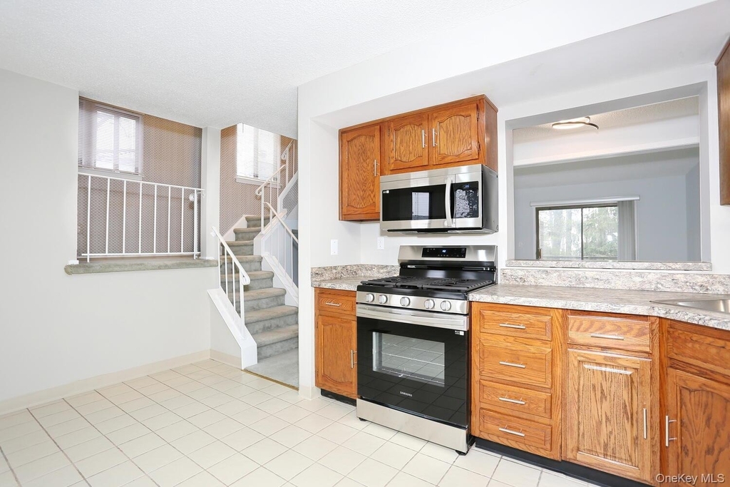 161 Treetop Circle - Photo 14