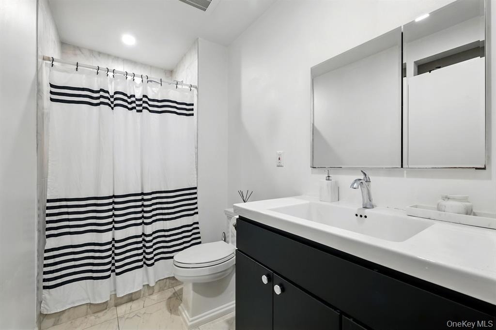 18 Huntington Circle - Photo 6