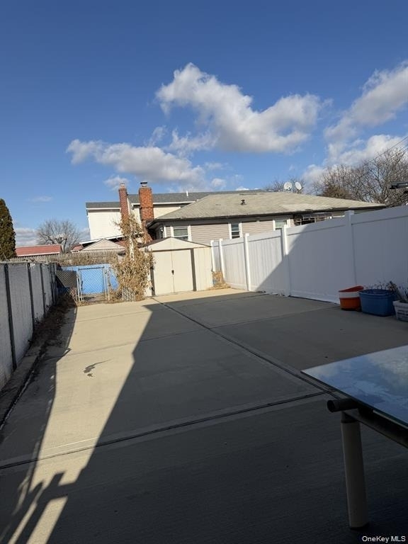 16013 N Conduit Avenue - Photo 5