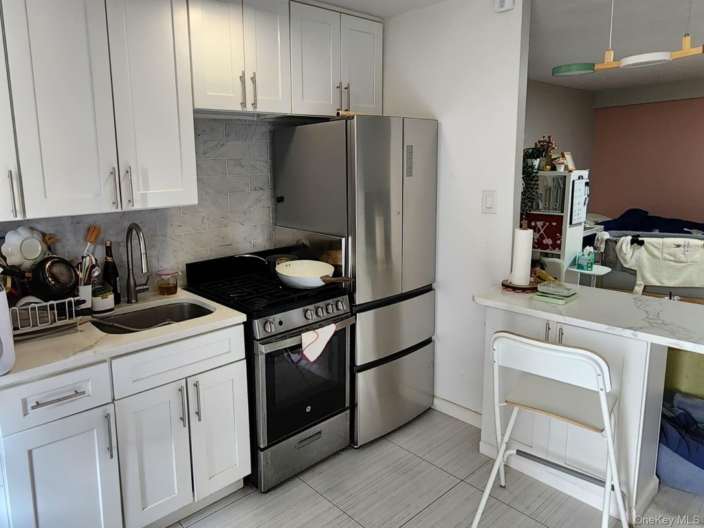 61-35 98th Street - Photo 4