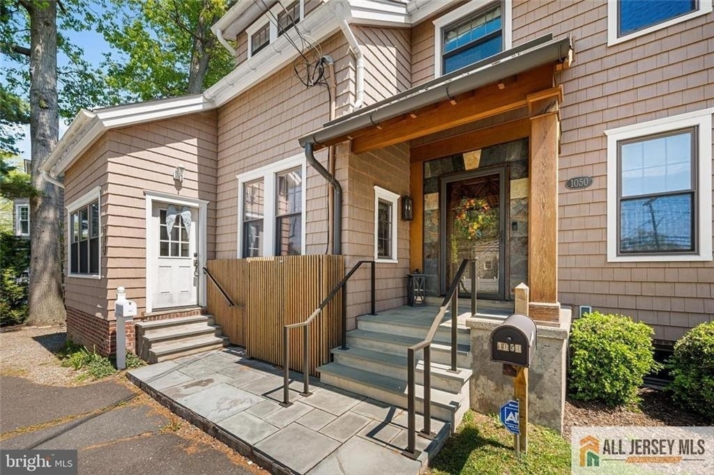 0-1048-105 Prospect Street - Photo 1