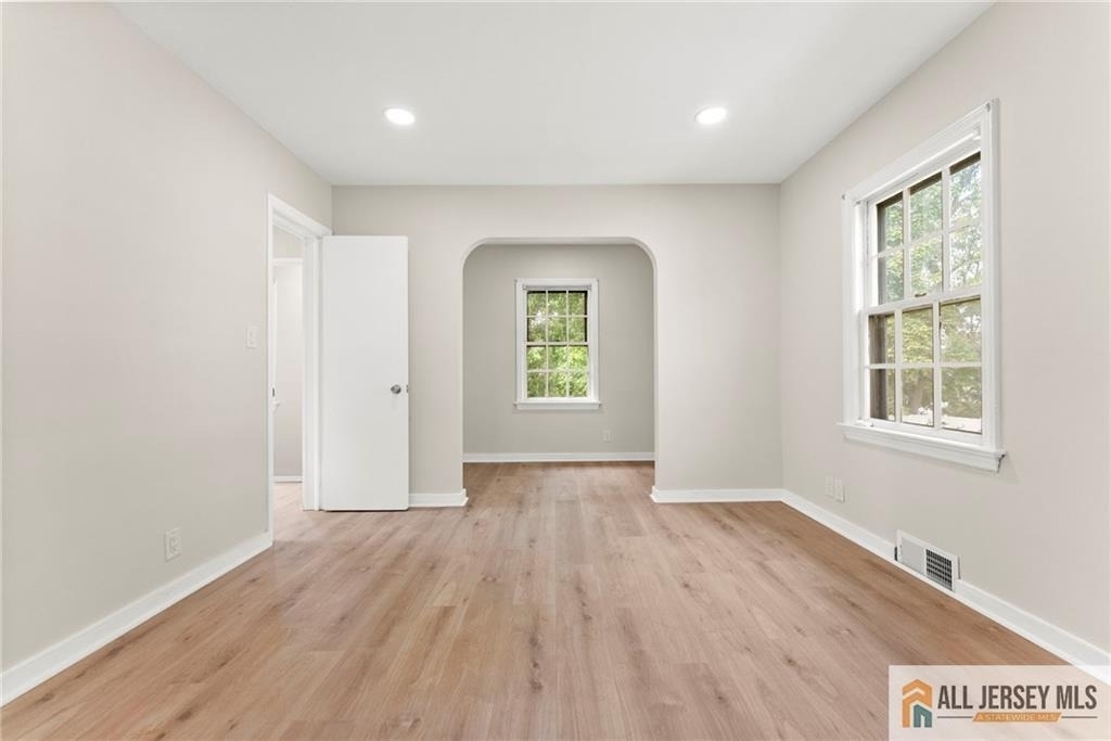 405 Maple Avenue - Photo 12