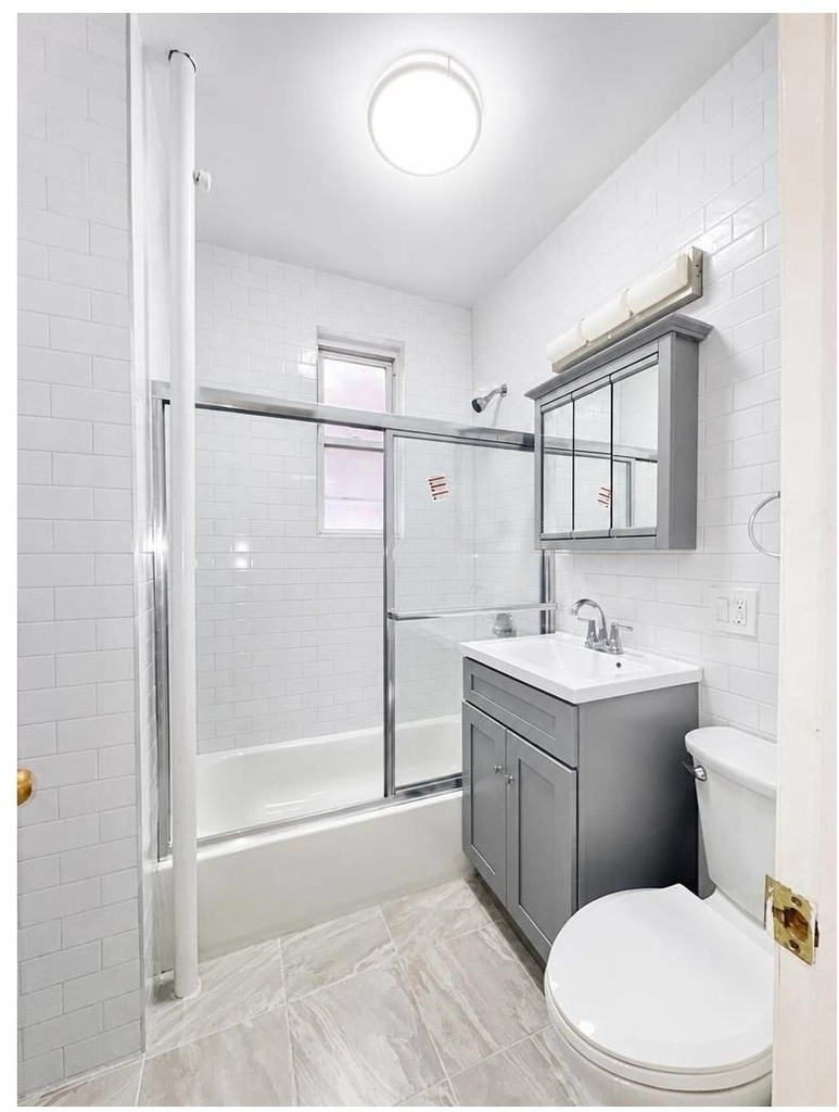 436 Stockholm Street - Photo 8