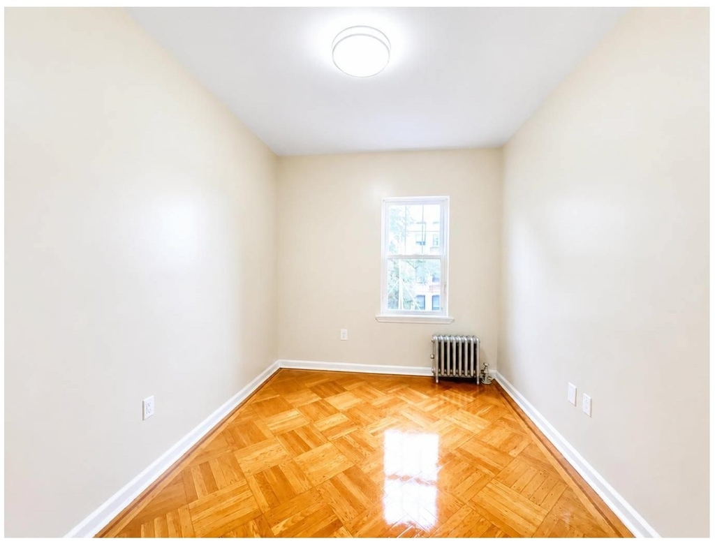 436 Stockholm Street - Photo 10