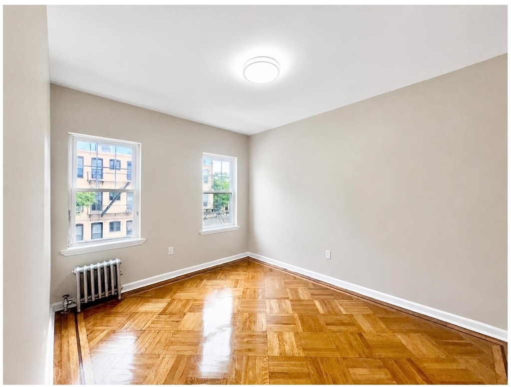 436 Stockholm Street - Photo 7