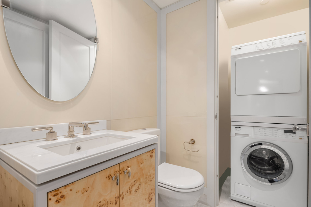 21 E 61st Street - Photo 13