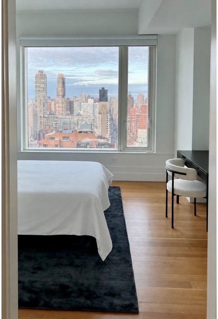 252 E 57th Street - Photo 3