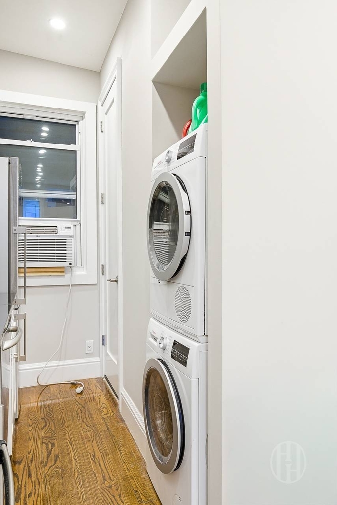 113 Christopher Street - Photo 4