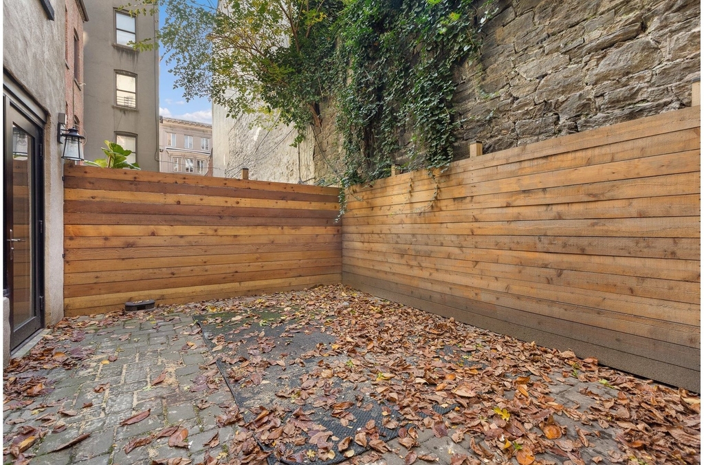 887 St Nicholas Avenue - Photo 17