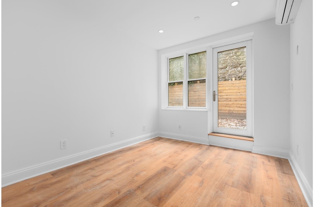 887 St Nicholas Avenue - Photo 13