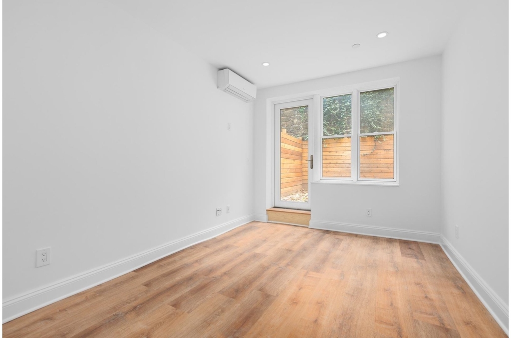 887 St Nicholas Avenue - Photo 9