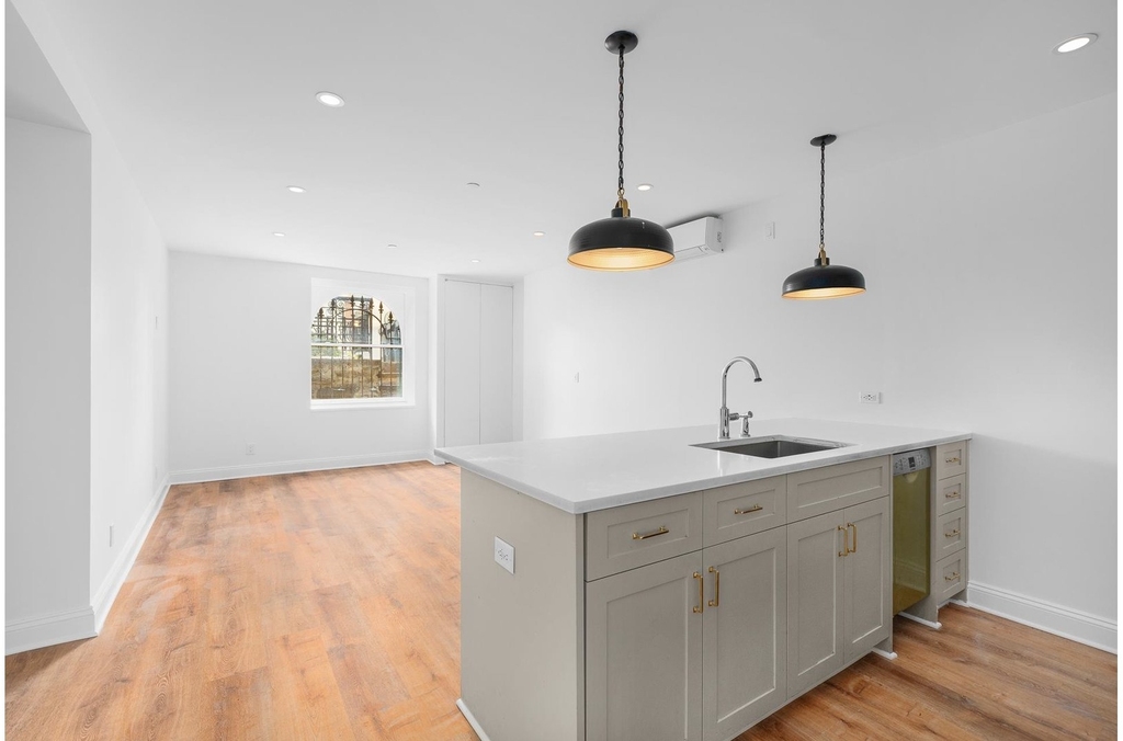 887 St Nicholas Avenue - Photo 3