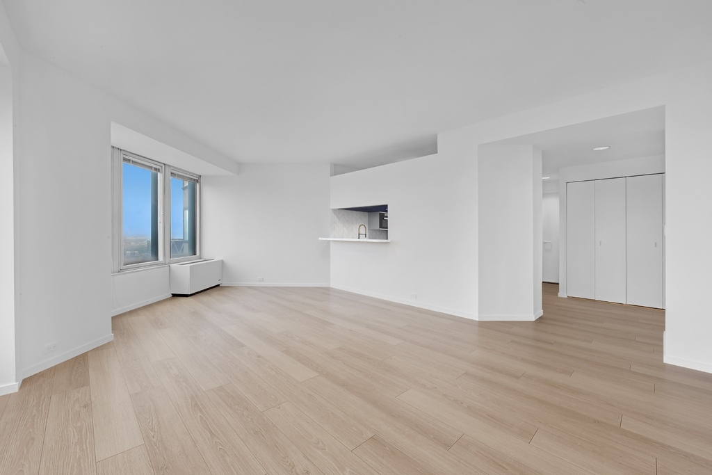 150 W 56th Street - Photo 1