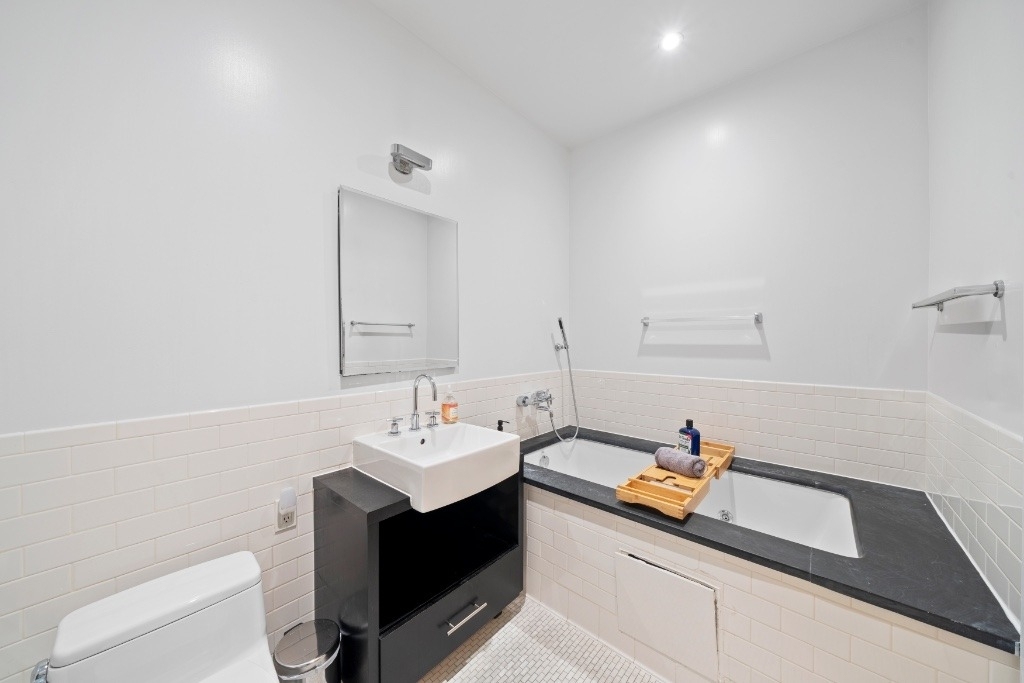 110 Livingston Street - Photo 12