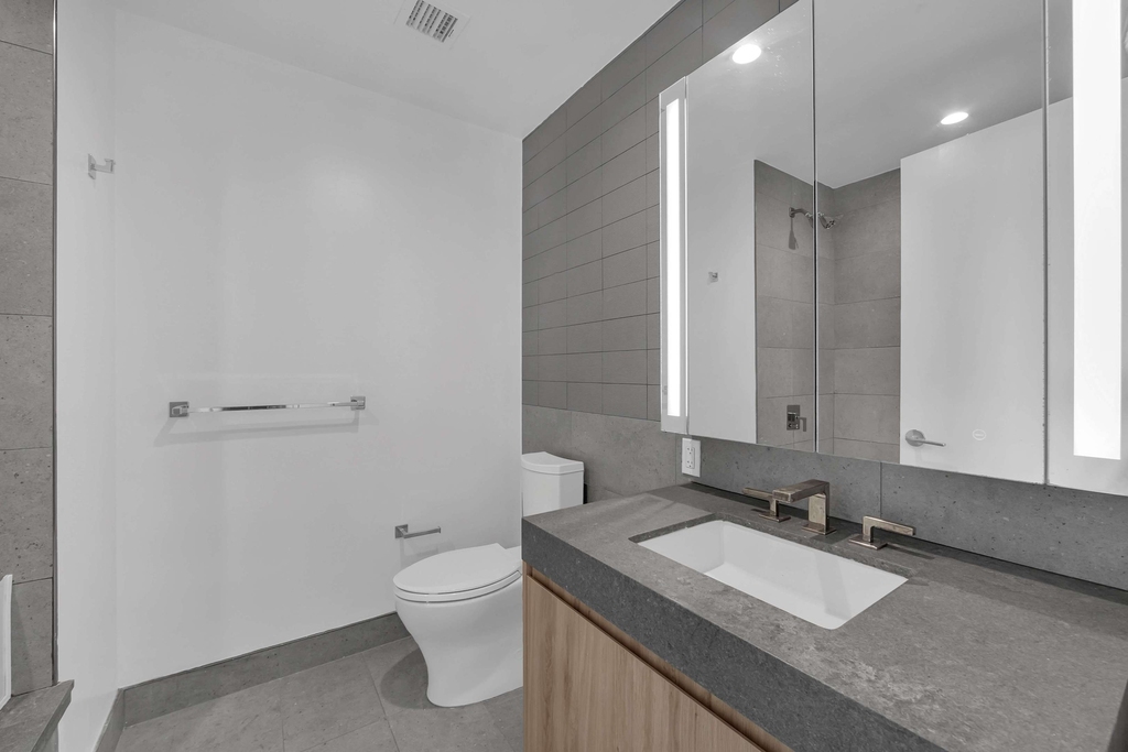42-02 Crescent Street - Photo 6