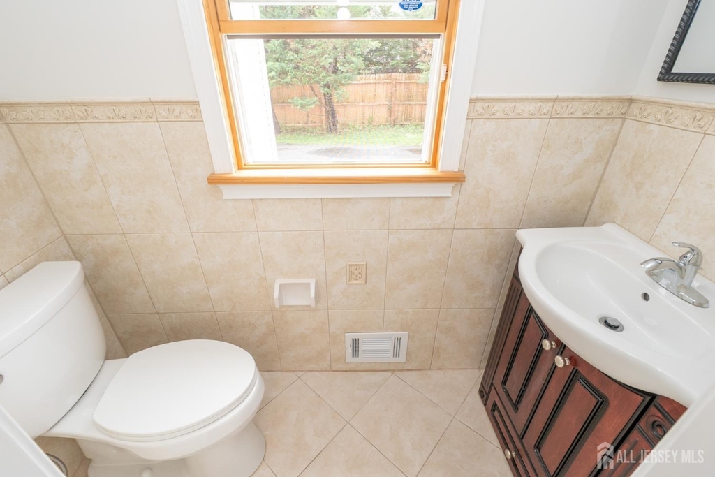 135 Summerhill Road - Photo 11