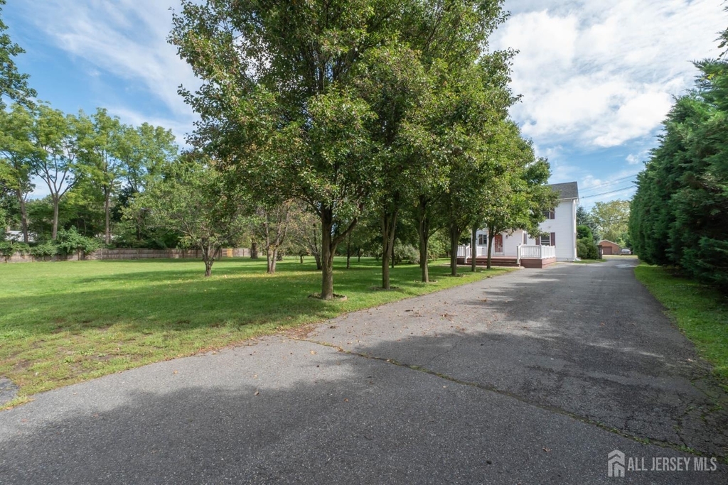 135 Summerhill Road - Photo 36