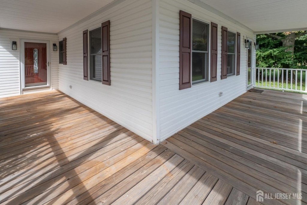 135 Summerhill Road - Photo 3