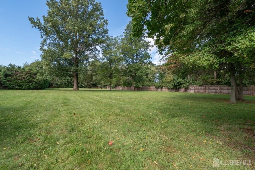 135 Summerhill Road - Photo 39