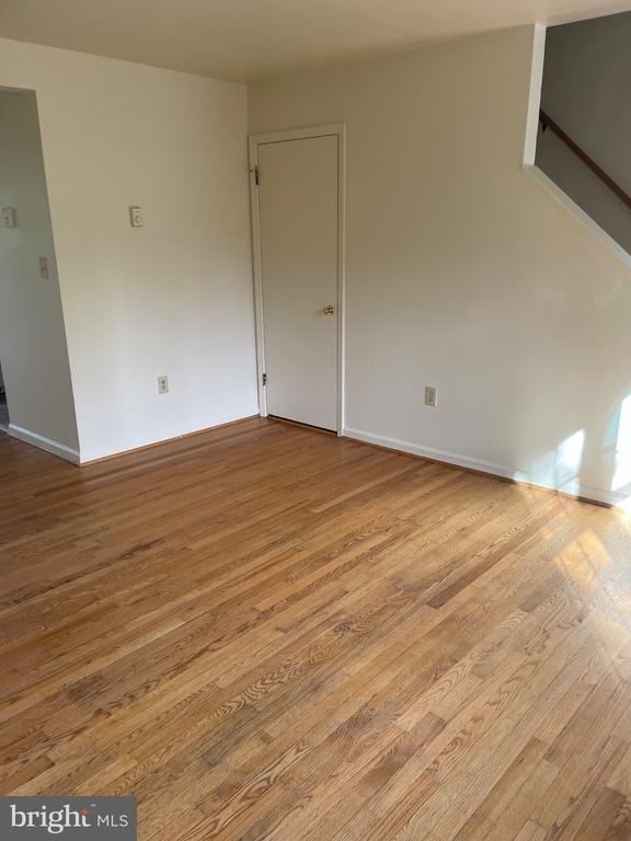 102 Steele Avenue - Photo 3