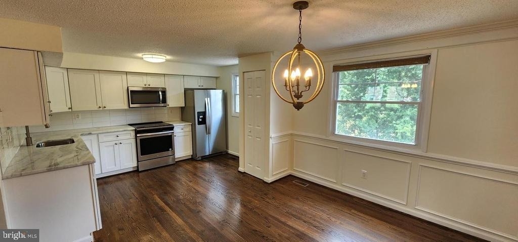 13592 Bentley Circle - Photo 5