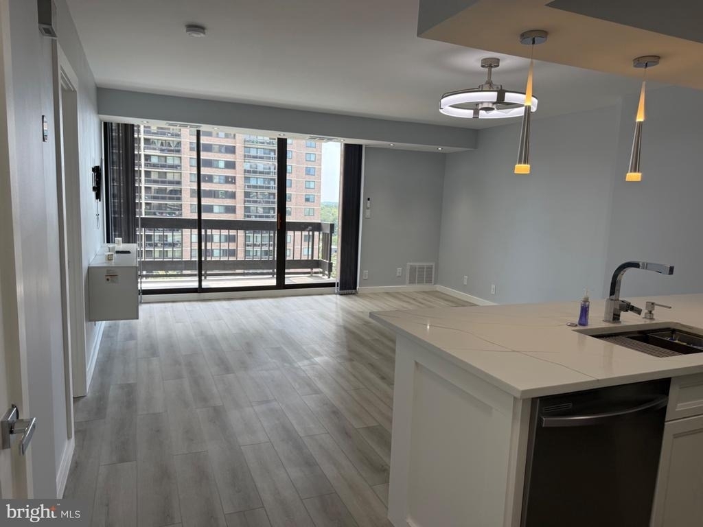 5505 Seminary Road - Photo 3