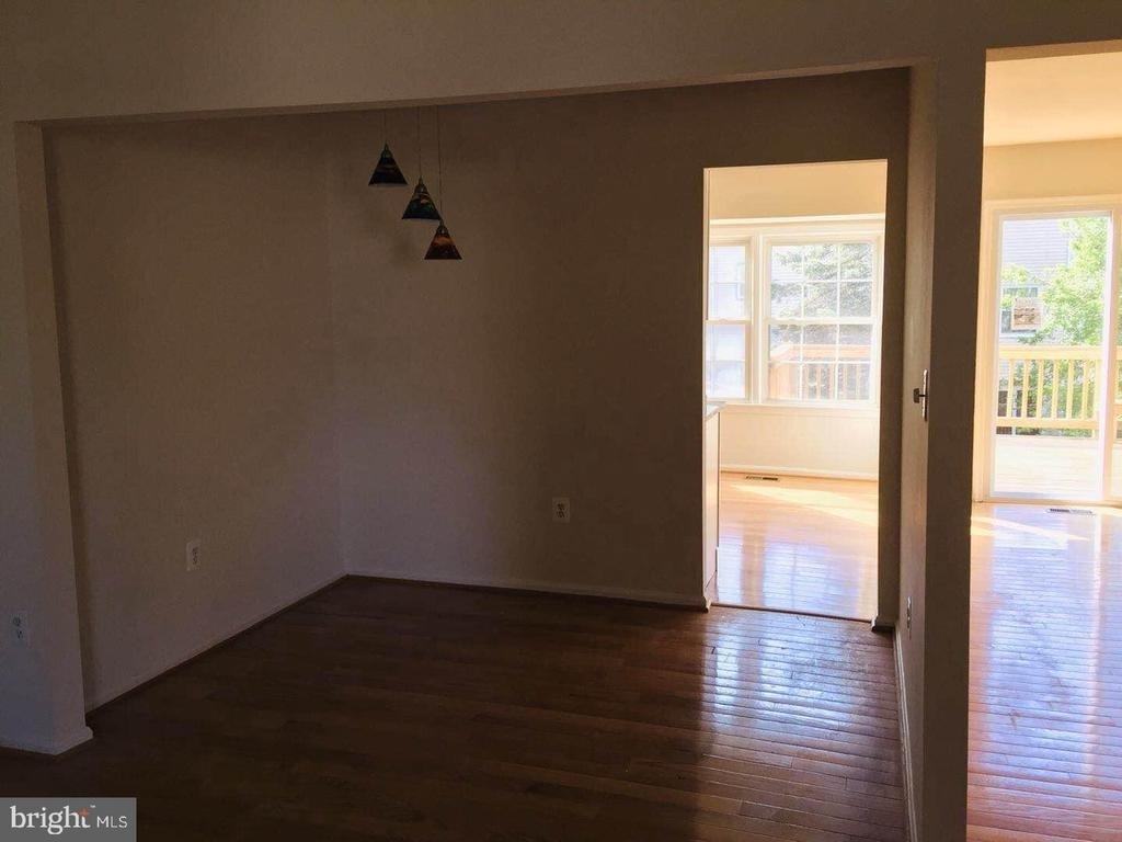 3055 Hickory Grove Court - Photo 5