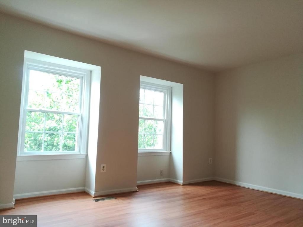 3055 Hickory Grove Court - Photo 7