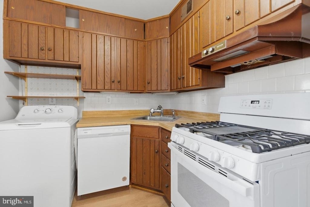1813 Olmstead Drive - Photo 6