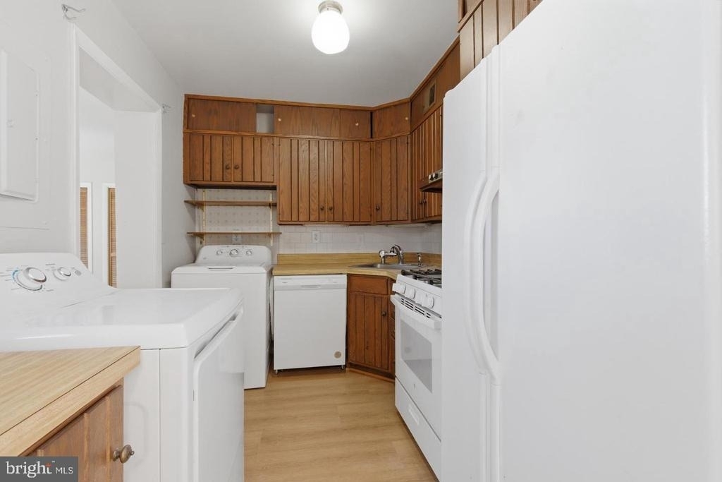 1813 Olmstead Drive - Photo 5
