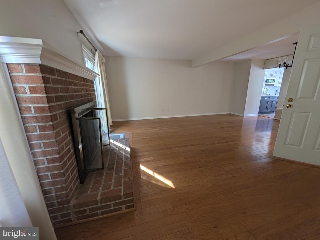 8241 Clifton Farm Court - Photo 8