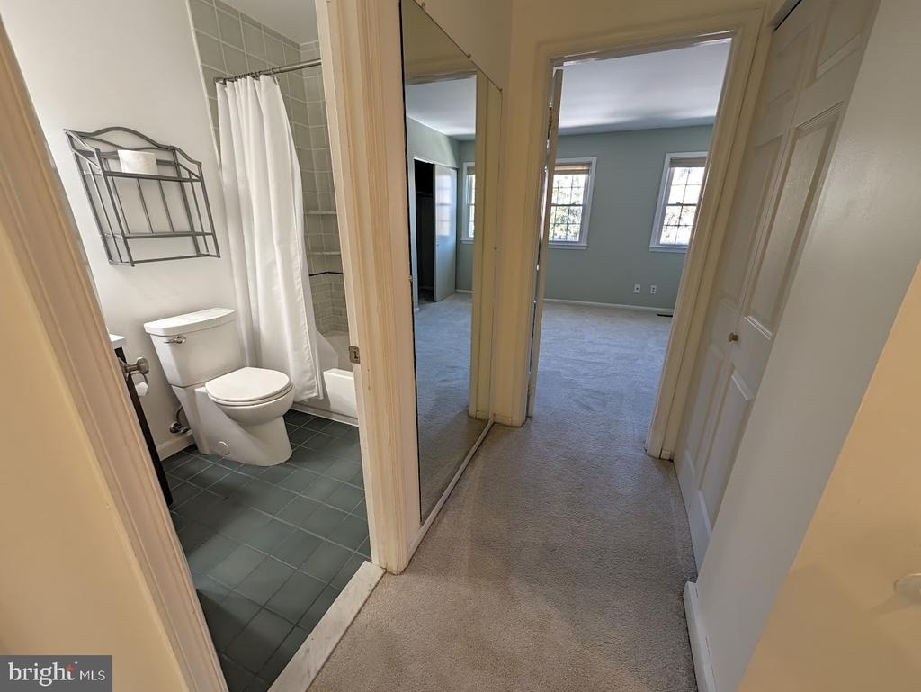 8241 Clifton Farm Court - Photo 20