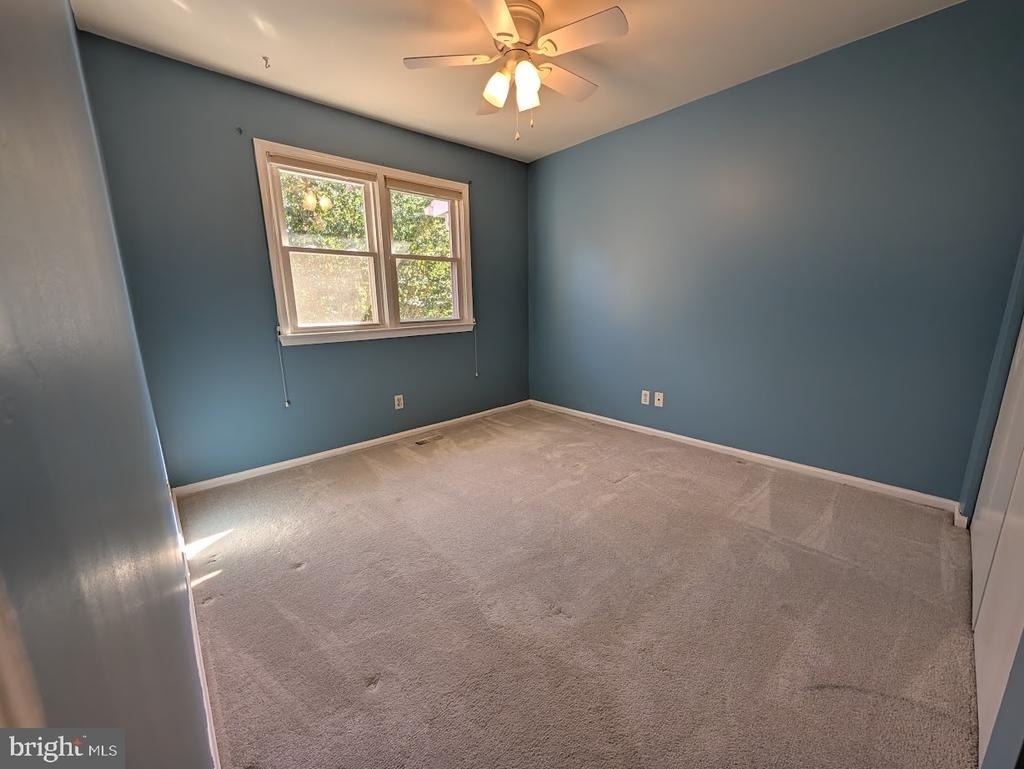 8241 Clifton Farm Court - Photo 17