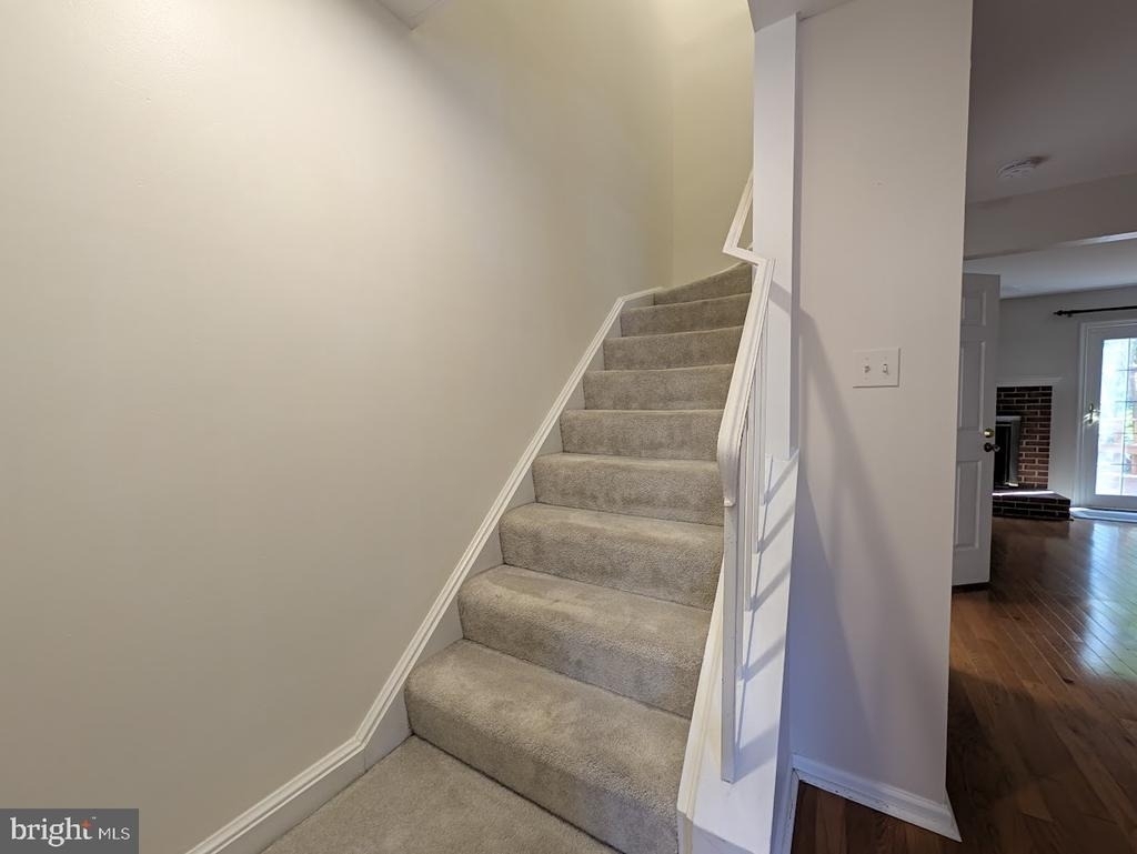 8241 Clifton Farm Court - Photo 12
