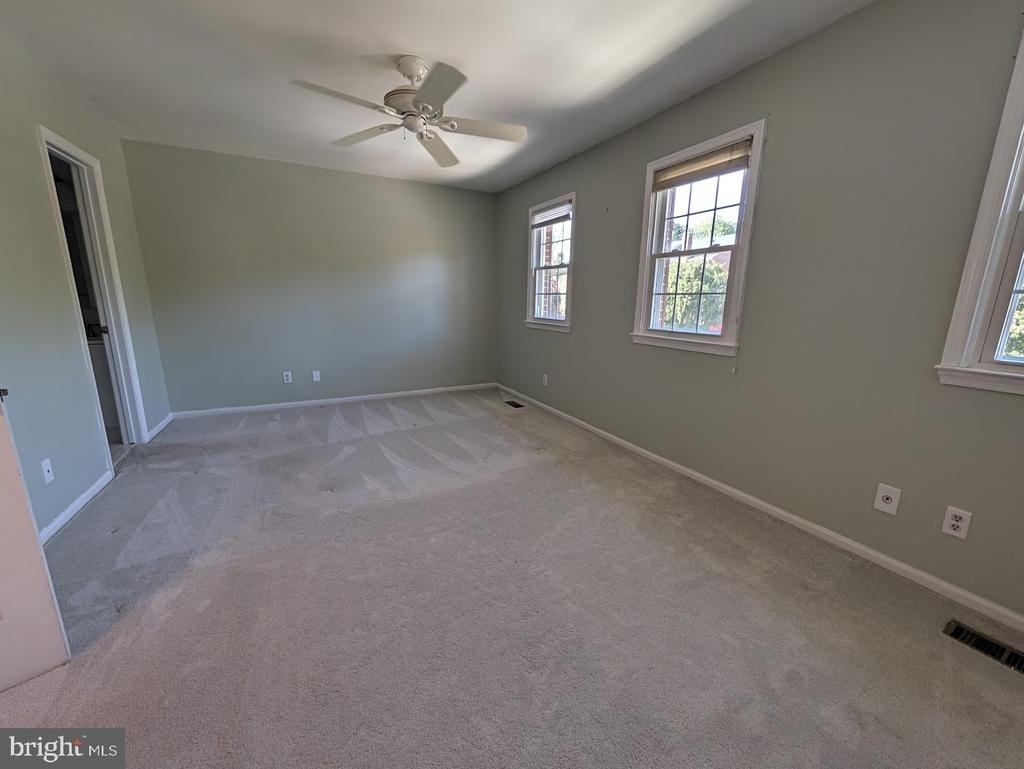 8241 Clifton Farm Court - Photo 25