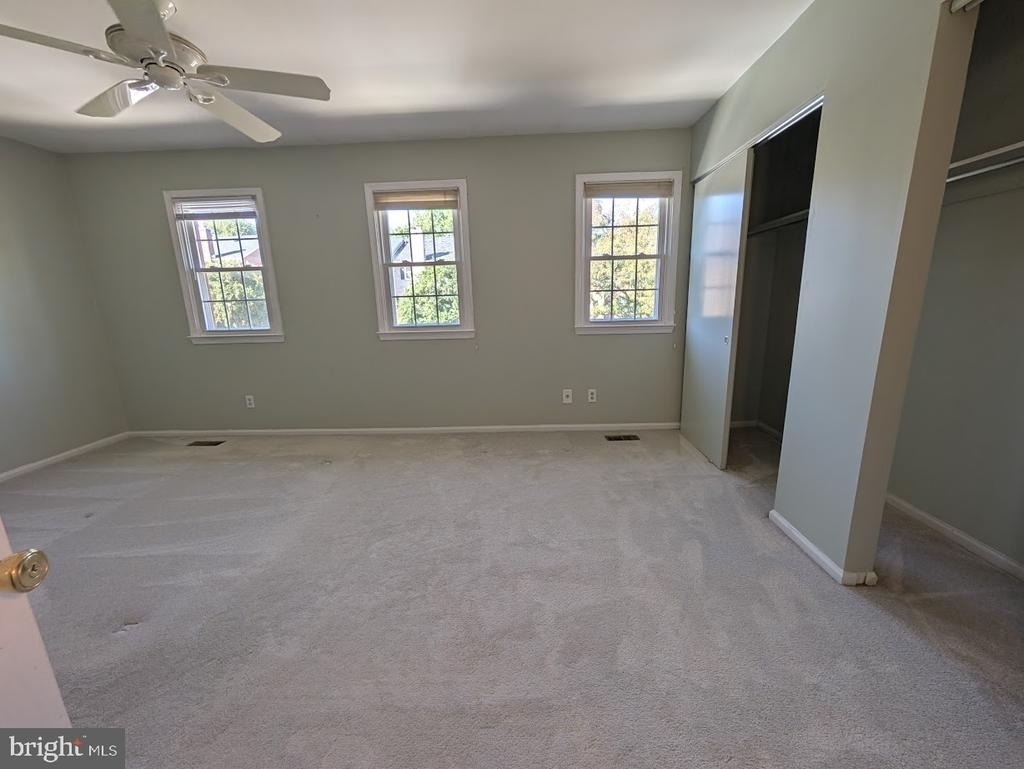 8241 Clifton Farm Court - Photo 23