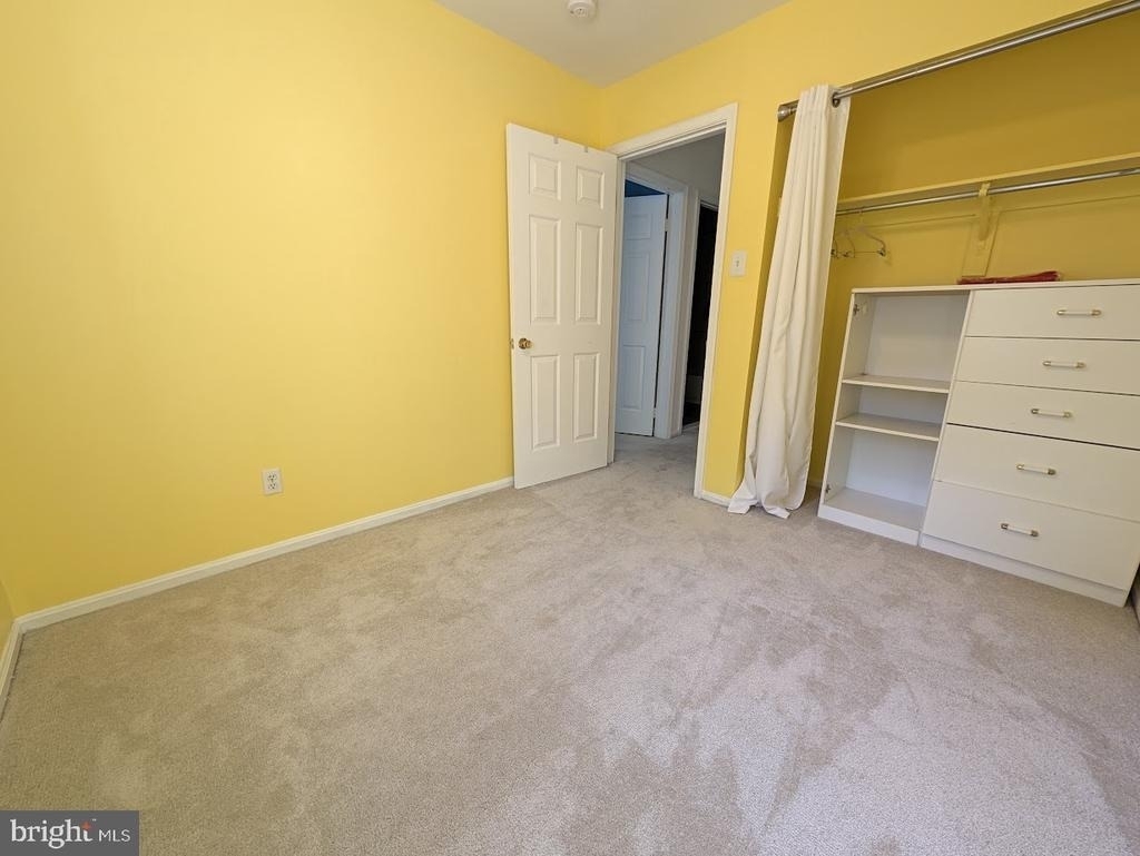 8241 Clifton Farm Court - Photo 16