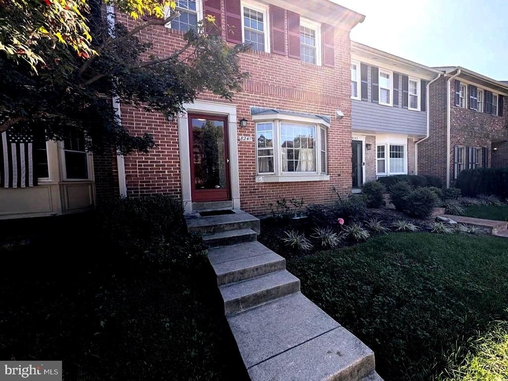8241 Clifton Farm Court - Photo 1
