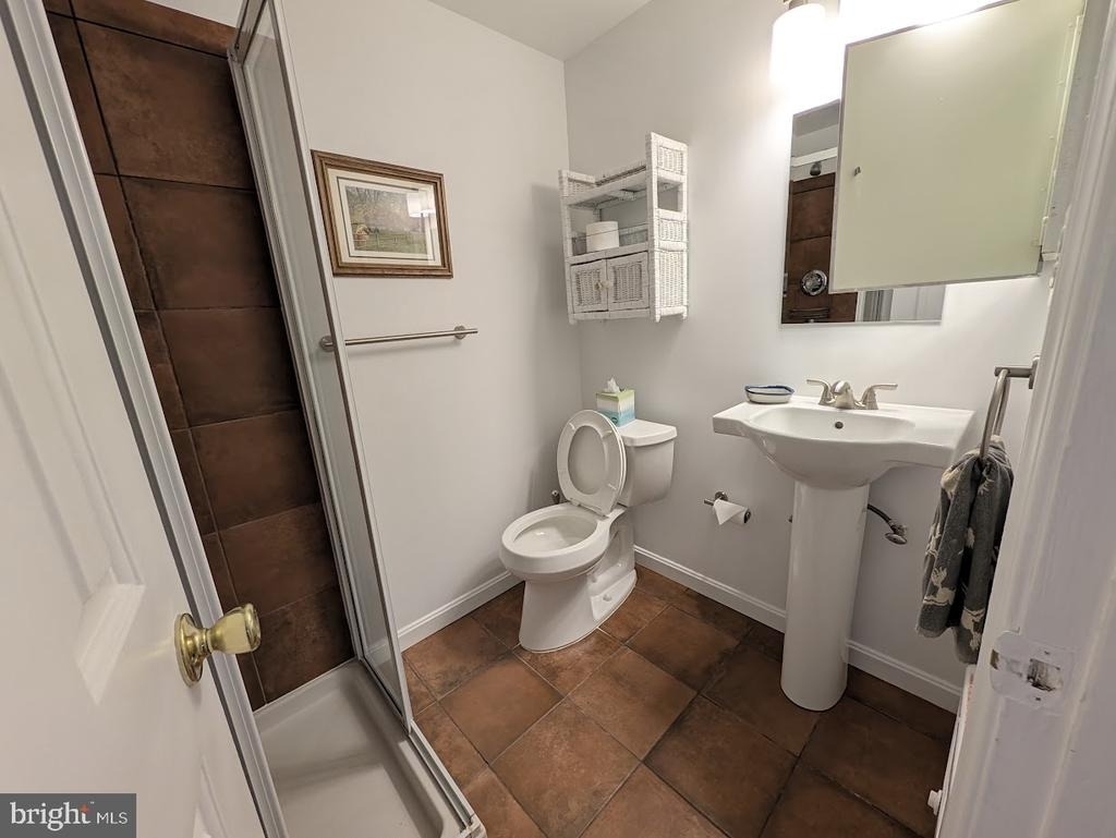 8241 Clifton Farm Court - Photo 31