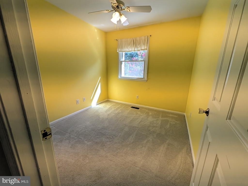 8241 Clifton Farm Court - Photo 14
