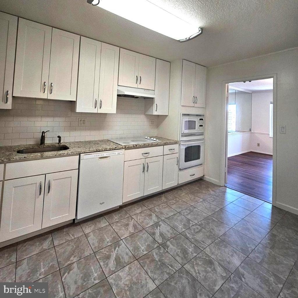 8340 Greensboro Drive - Photo 4