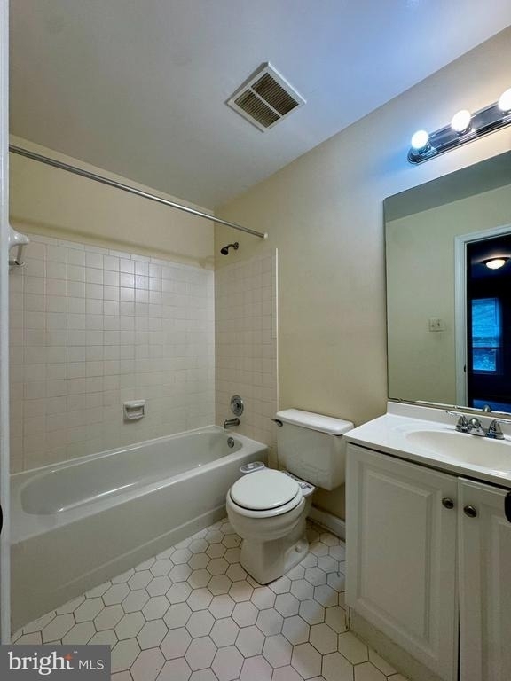 8470 Clover Leaf Drive - Photo 18