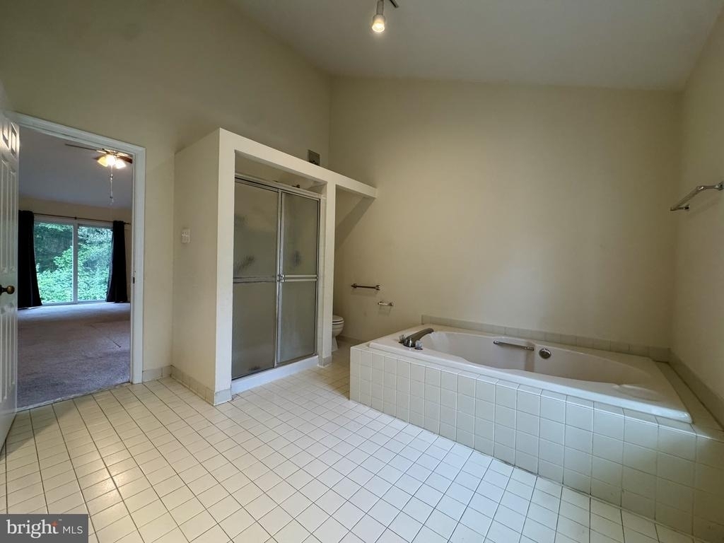 8470 Clover Leaf Drive - Photo 12