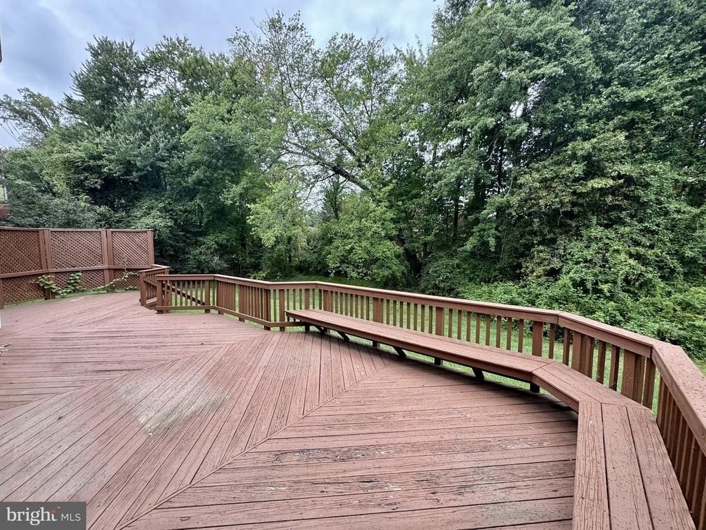 8470 Clover Leaf Drive - Photo 21