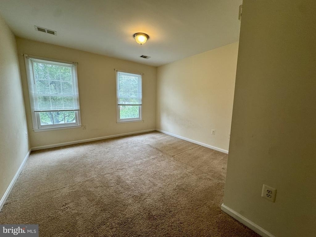 8470 Clover Leaf Drive - Photo 17